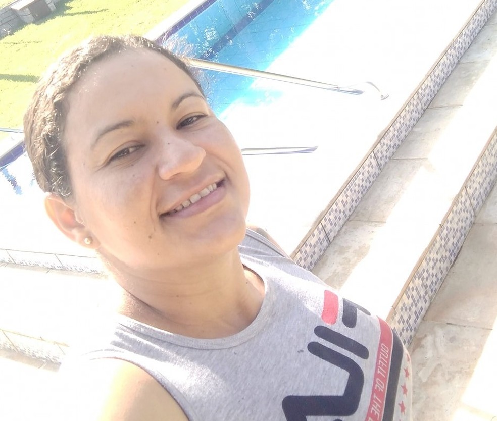 Mulher morre após perder controle de moto e bater de frente em muro no interior do RN — Foto: Redes sociais