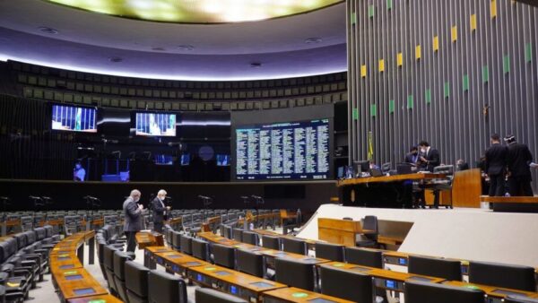 Pec dos precatórios pode ser votada no congresso nesta quarta-feira (3); entenda principais pontos parlamentarismo