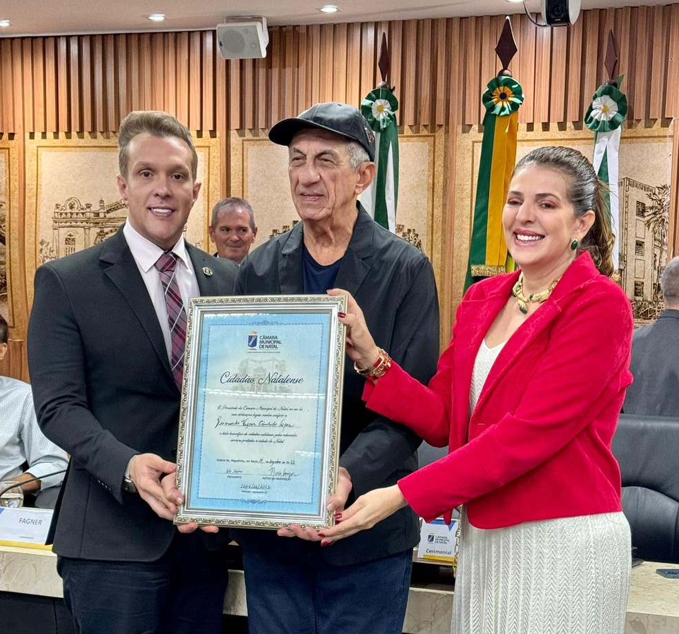 Cantor Fagner recebeu o título de cidadão natalense — Foto: Francisco de Assis