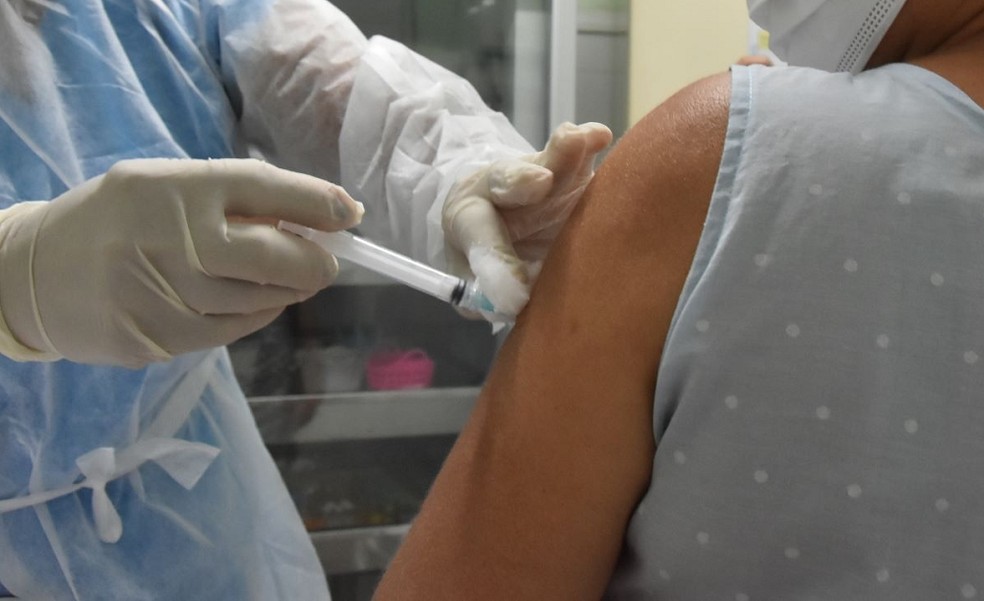 Aplicação de vacina contra em Natal — Foto: Joana Lima/Prefeitura de Natal
