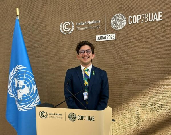 O natalense Guilherme Lima, de 23 anos, participou da COP 28 em Dubai — Foto: Cedida