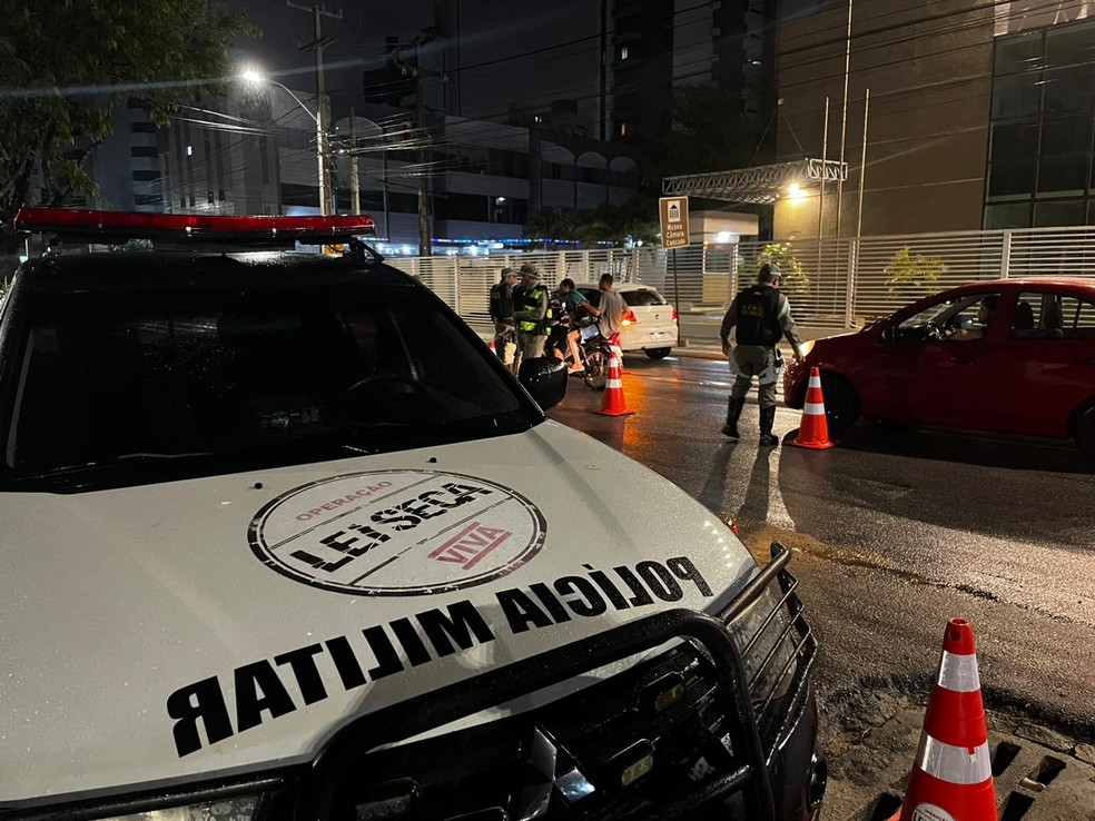 Fiscalização da operação Lei Seca em Natal — Foto: PMRN/Divulgação