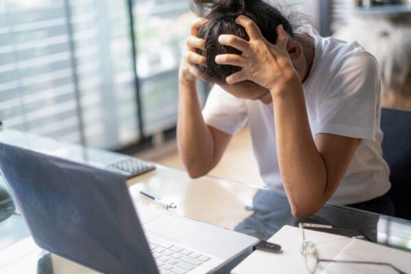 Sofrer de anedonia consistentemente por pelo menos duas semanas é sinal de depressão — Foto: GETTY IMAGES via BBC
