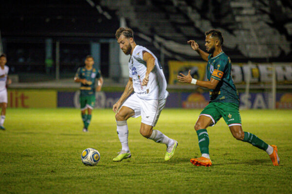 O ABC vence o Sousa/PB na noite deste sábado, no estádio Frasqueirão | Foto: Rennê Carvalho/ABC