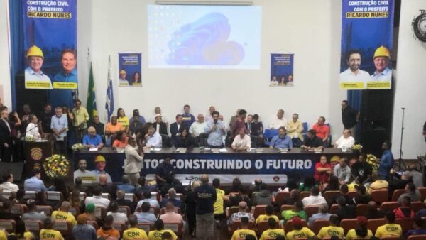 Ricardo Nunes durante encontro com lideranças da da Força Sindical