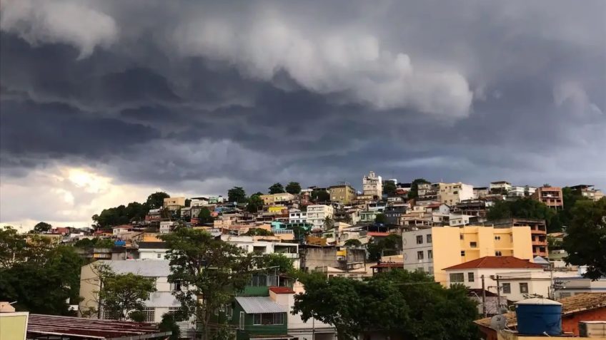 Horizonte chuvoso no Rio de Janeiro