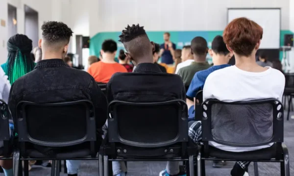 Ministério do Planejamento publica edital de concurso com 100 vagas | Foto: Sam Balye/Unsplash