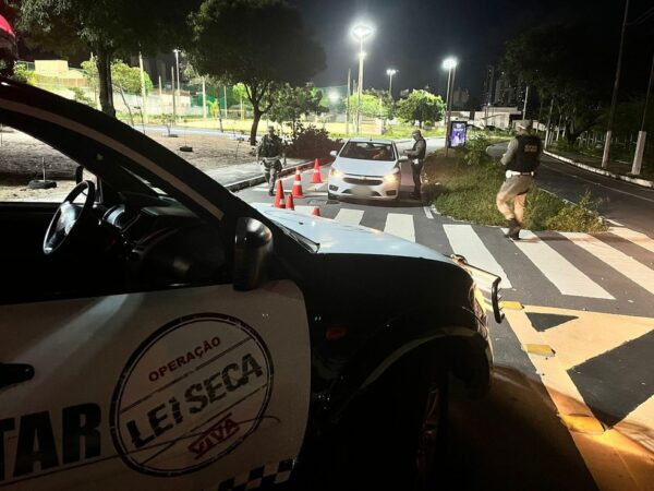 Operação Lei Seca durante fiscalização na Zona Sul de Natal — Foto: Divulgação