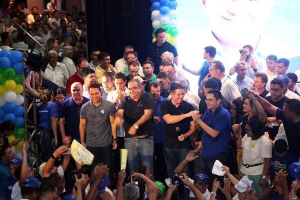 Álvaro Dias e Paulinho juntos em evento do Republicanos