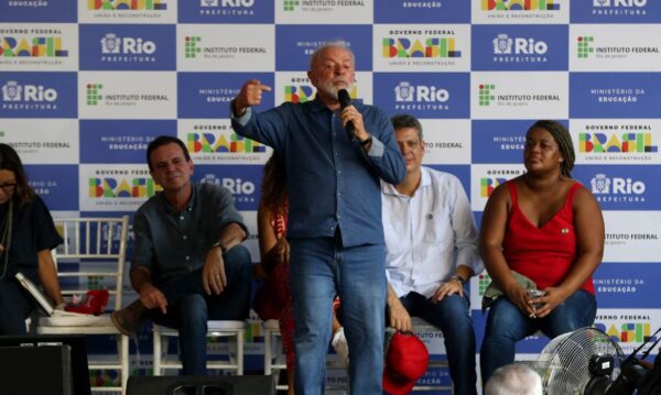 Rio de Janeiro (RJ), 07/02/2024 - O presidente da República, Luiz Inácio Lula da Silva, participa do lançamento da pedra fundamental do campus do Instituto Federal do Rio de Janeiro (IFRJ), no Complexo do Alemão, zona norte da cidade. Foto: Tânia Rêgo/ Agência Brasil