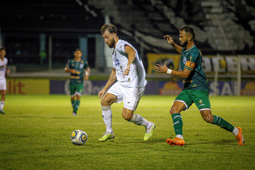 O ABC vence o Sousa/PB na noite deste sábado, no estádio Frasqueirão | Foto: Rennê Carvalho/ABC