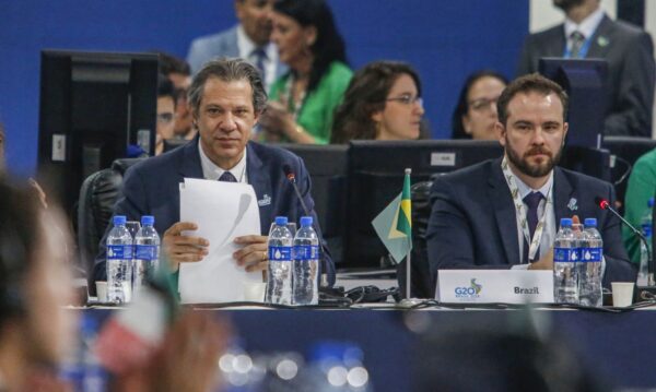 São Paulo (SP) 29/02/2024 - Ministro da Fazenda, Fernando Haddad (e), Secretário Executivo do Ministério da Fazenda, Dario Carnevalli (d) participam da 1ª reunião de Ministros de Finanças e Presidentes de Bancos Centrais do G20, no Pavilhão da Bienal no Parque Ibirapuera.
Foto: Paulo Pinto/Agência Brasil