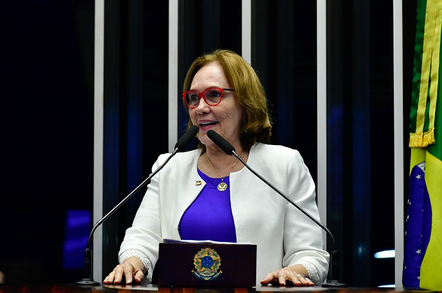 Em discurso, à tribuna, senadora Zenaide Maia (PSD-RN).