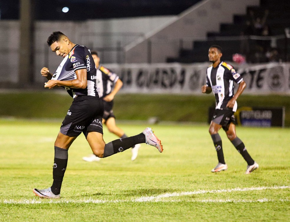 ABC elimina Santa Cruz de Natal e se classifica para a final — Foto: Alexandre Lago
