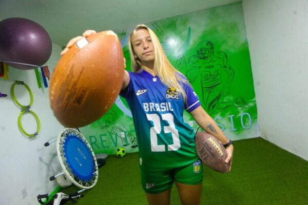 Fernanda Justino precisa de recursos para poder participar de treinamentos mensais com o Brasil | Foto: Alex Régis