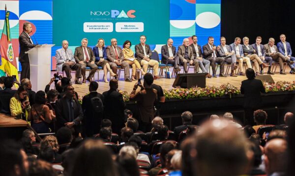 15.03.2024 - Presidente da República, Luiz Inácio Lula da Silva, durante a cerimônia de Anúncio de Ações e Investimentos do Governo Federal para o Rio Grande do Sul, no Centro de Eventos da FIERGS. Na foto, o Ministro-chefe da Casa Civil, Rui Costa. Porto Alegre - RS.
Foto: Ricardo Stuckert / PR