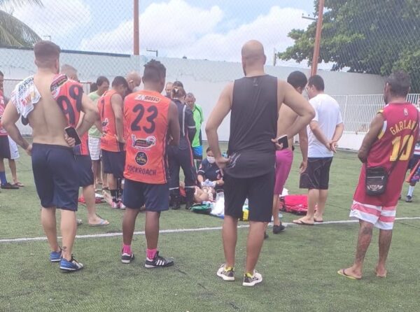 Homem sofre infarto e morre durante jogo de futebol na Zona Norte de Natal — Foto: Reprodução