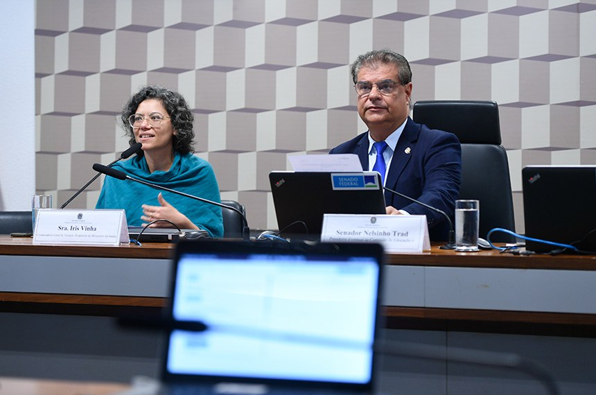 Mesa:
coordenadora-geral da Secretaria de Atenção Hospitalar da Secretaria de Atenção Especializada à Saúde (Saes/Ministério da Saúde), Iris Vinha;
presidente eventual da CE e requerente desta audiência, senador Nelsinho Trad (PSD-MS).