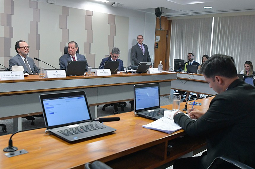 Mesa:
servidor aposentado da Companhia de Pesquisa de Recursos Minerais (CPRM), Thales Sampaio;
presidente da CPIBRASKEM, senador Omar Aziz (PSD-AM), conduz reunião;
relator da CPIBRASKEM, senador Rogério Carvalho (PT-SE).