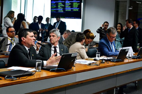 Bancada:
senador Sergio Moro (União-PR) - em pronunciamento;
senador Jaime Bagattoli (PL-RO);
senadora Tereza Cristina (PP-MS);
Autor do PL 699/2023, senador Laércio Oliveira (PP-SE).