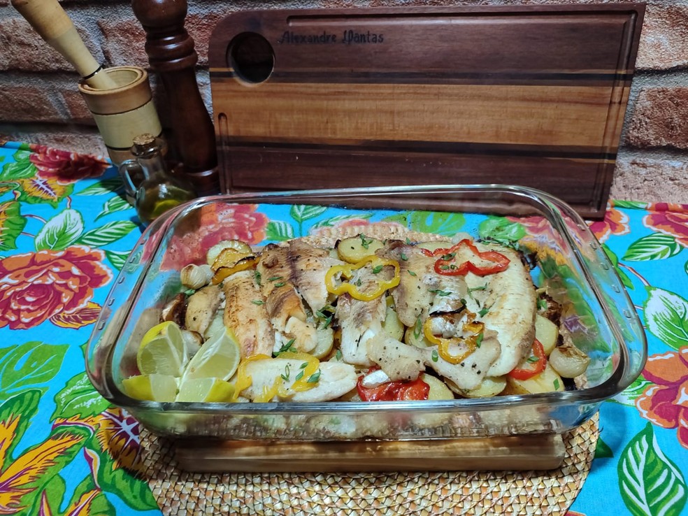 Tilápia no forno é receita para Páscoa — Foto: Divulgação