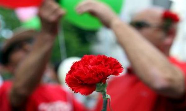 Portugal comemora 40 anos da Revolução dos Cravos