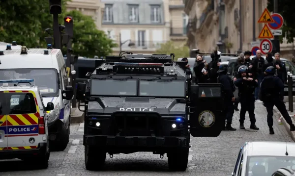 Polícia francesa isola consulado do Irã em Paris
19/4/2024 REUTERS/Benoit Tessier