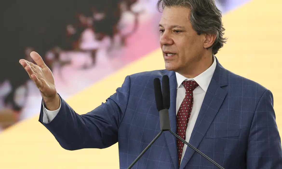 Brasília (DF), 22/04/2024 - O ministro da Fazenda, Fernando Haddad, durante o lançamento do Programa Acredita, em cerimônia no Palácio do Planalto. Foto: Marcelo Camargo/Agência Brasil