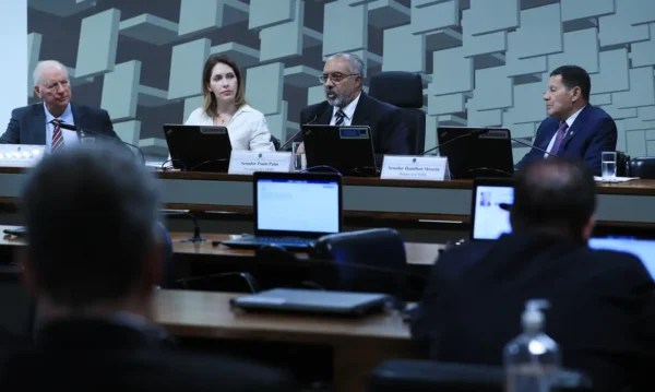 Brasília (DF) 28/052024 Reunião da Comissão Temporária Externa do Senado que acompanha as atividades relativas ao enfrentamento da calamidade que atingiu o Rio Grande do Sul. Foto Lula Marques/ Agência Brasil