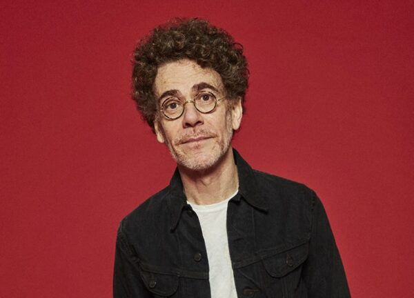 Nando Reis dispara dois petardos certeiros em forma de canção, ‘Azul febril’ e ‘Dois réveillons’, entre as cinco músicas autorais do EP ‘Uma’ — Foto: Lorena Dini / Divulgação