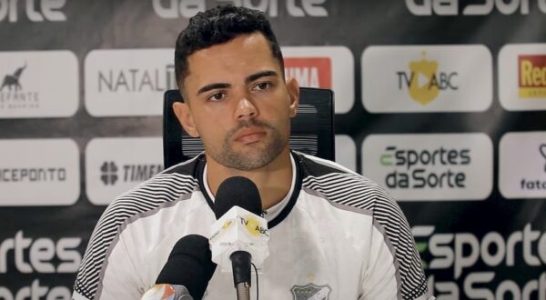 Richardson afirma que ABC precisa melhorar rendimento dentro de casa — Foto: TV ABC