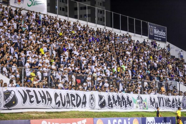 Frasqueirão deve receber bom público no sábado — Foto: Alexandre Lago
