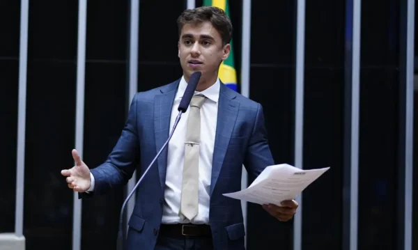 Brasília (DF) - O deputados, Nikolas Ferreira (PL - MG), discursa na tribuna da Camara dos Deputados durante sessāo deliberativa
Foto: Pablo Valadares/Câmara dos Deputados