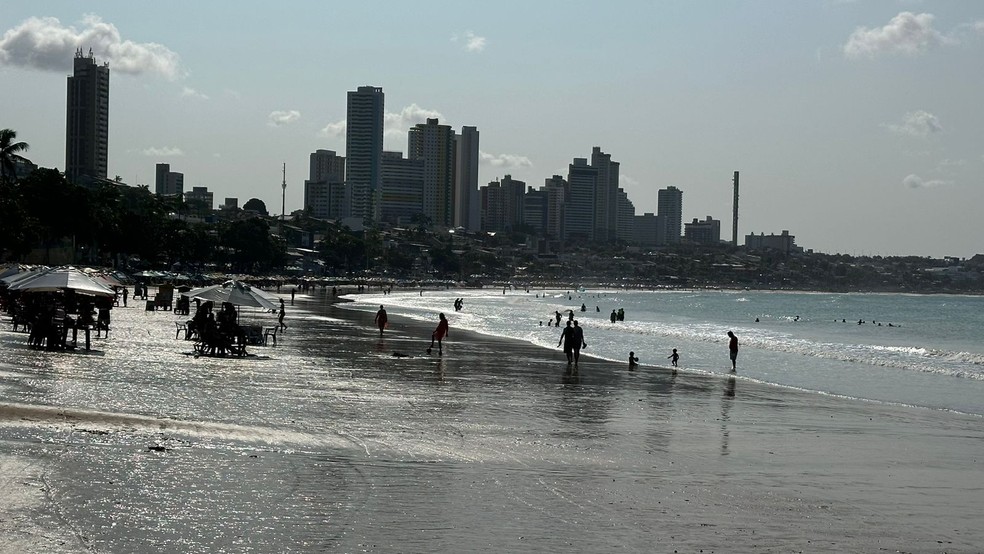 Praia de Ponta Negra, em Natal, onde ocorrerá a engorda — Foto: Kleber Teixeira/Inter TV Cabugi