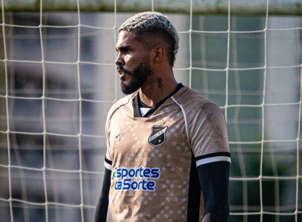 Moisés é contratado pelo ABC para últimas rodadas da Série C — Foto: Rennê Carvalho/ABC