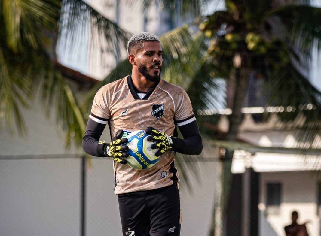 Moisés - Goleiro (ABC). Foto: Rennê Carvalho/ABC FC
