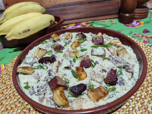 Farofa com charque — Foto: Divulgação